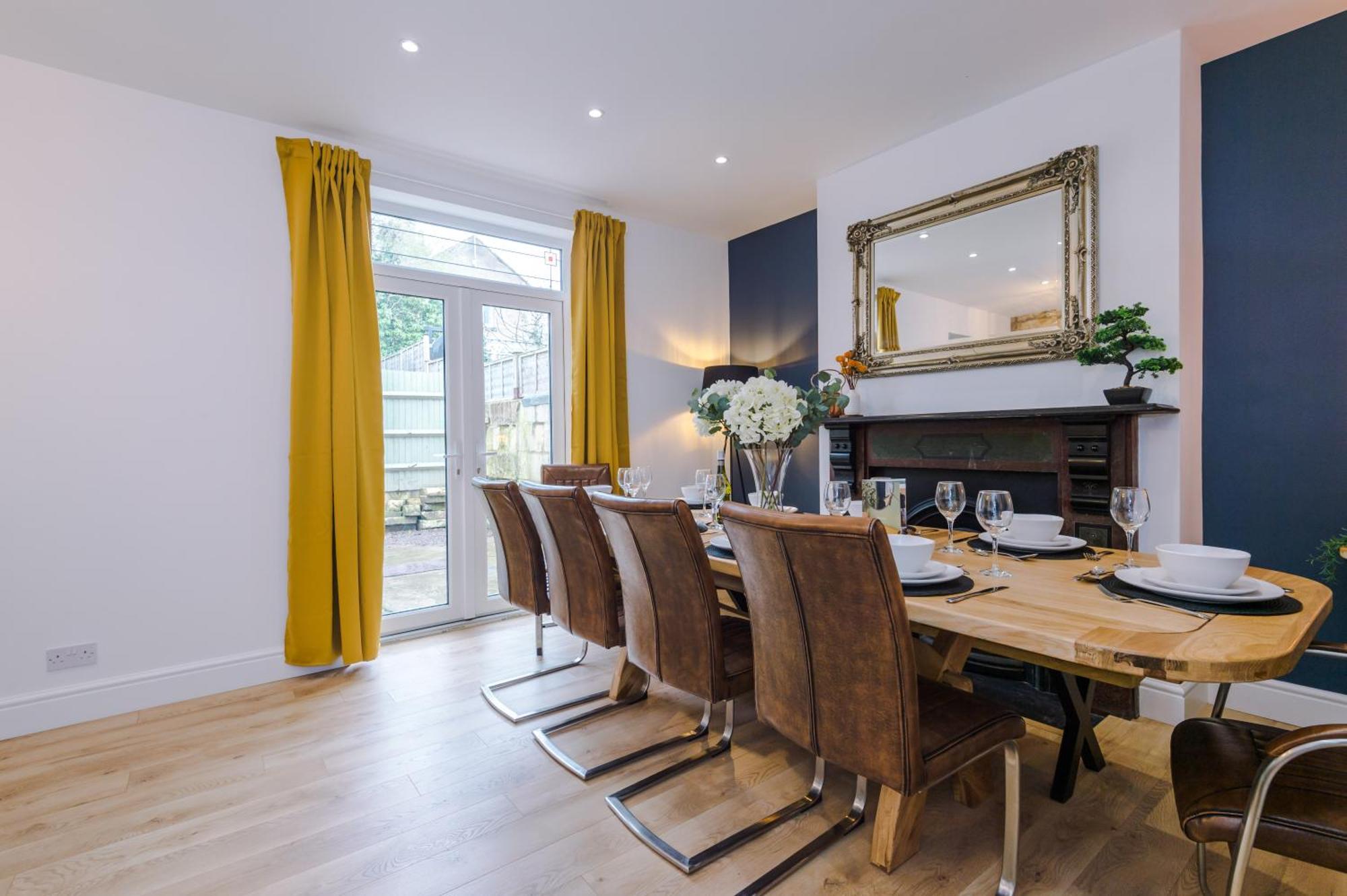 Incredible - Five Bedroom - 7 Actual Beds - 6 Bathroom House By Purestay - Central Bath With Parking Zewnętrze zdjęcie