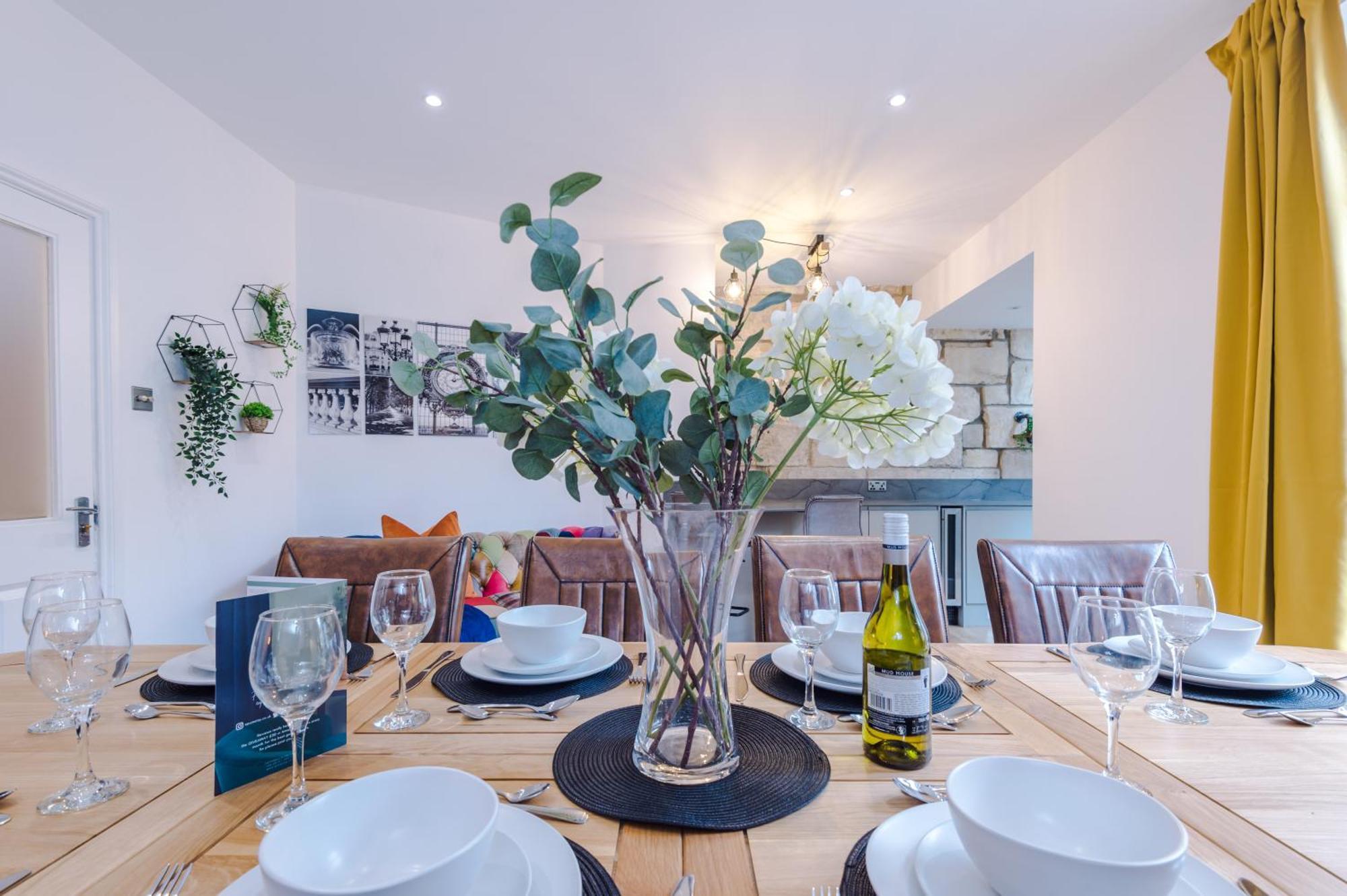 Incredible - Five Bedroom - 7 Actual Beds - 6 Bathroom House By Purestay - Central Bath With Parking Zewnętrze zdjęcie