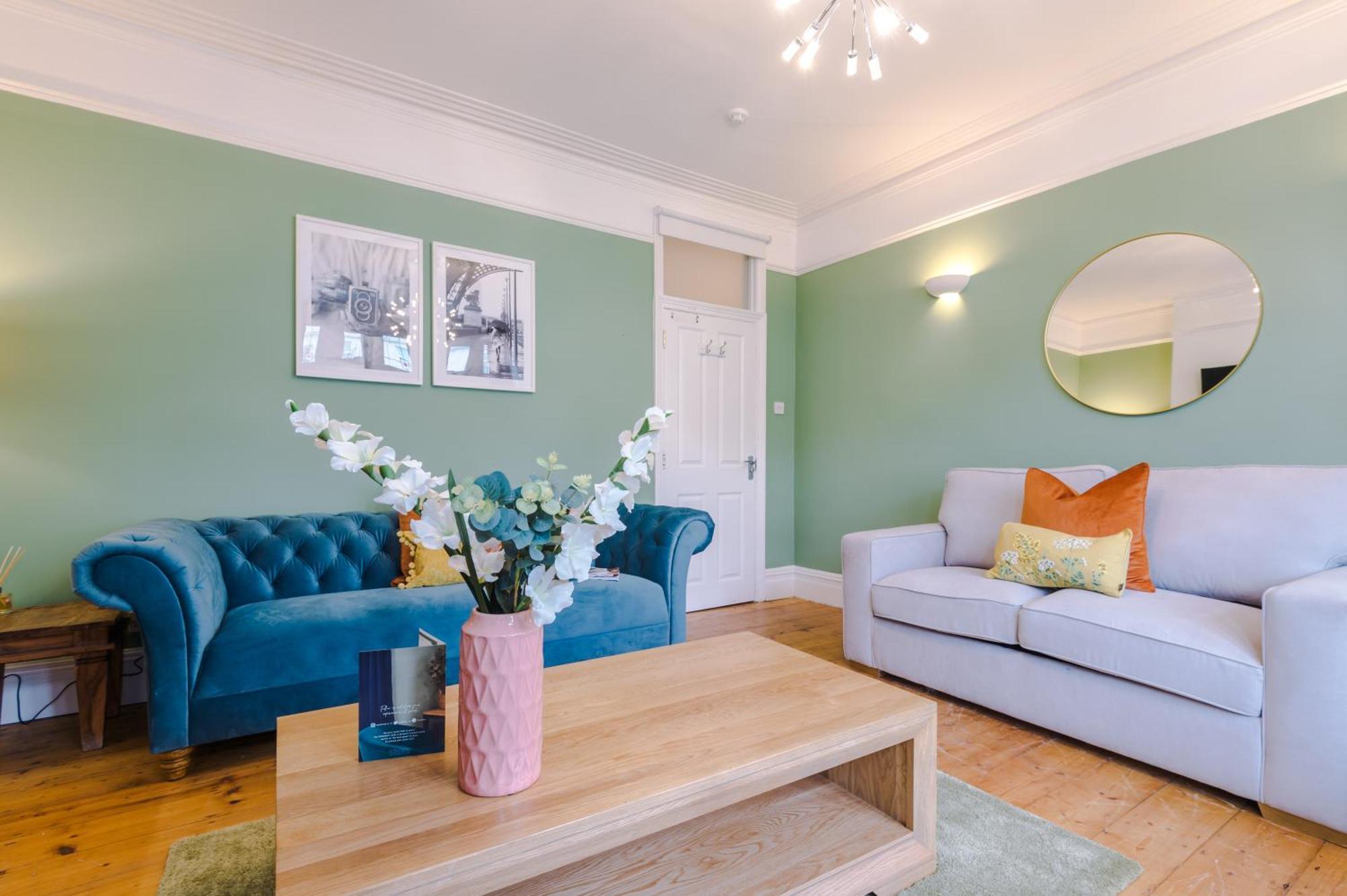 Incredible - Five Bedroom - 7 Actual Beds - 6 Bathroom House By Purestay - Central Bath With Parking Zewnętrze zdjęcie