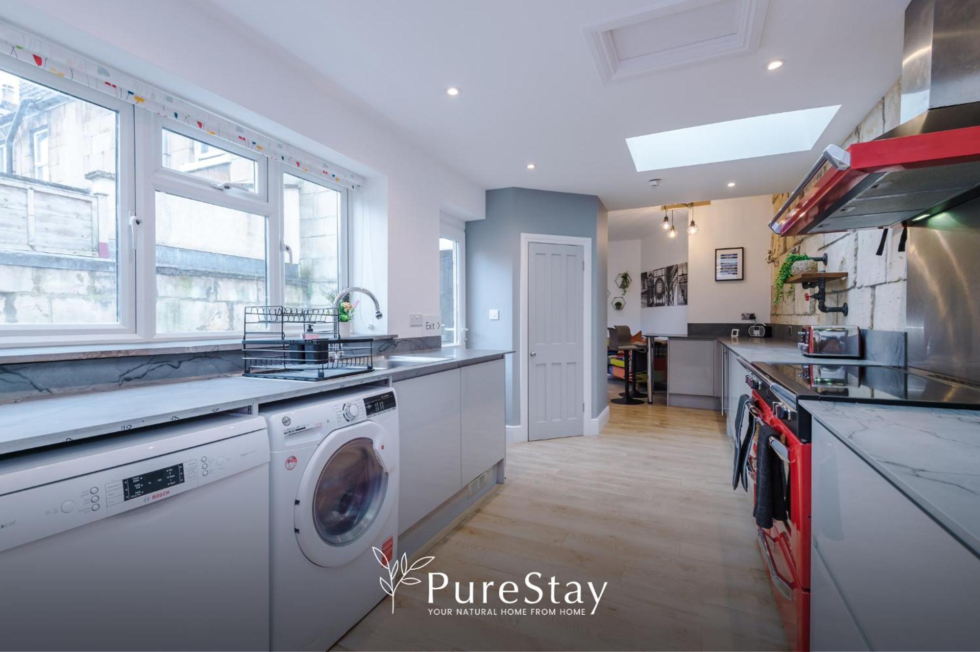 Incredible - Five Bedroom - 7 Actual Beds - 6 Bathroom House By Purestay - Central Bath With Parking Zewnętrze zdjęcie